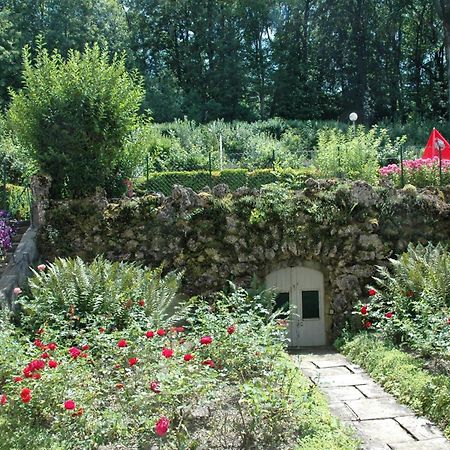 Hotel Et Studios D'Orfeuil Bourbonne les Bains Bagian luar foto