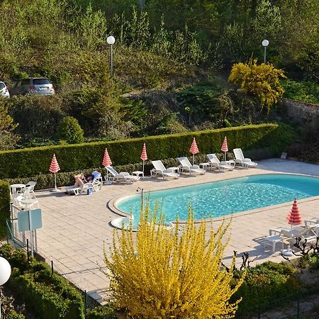 Hotel Et Studios D'Orfeuil Bourbonne les Bains Bagian luar foto
