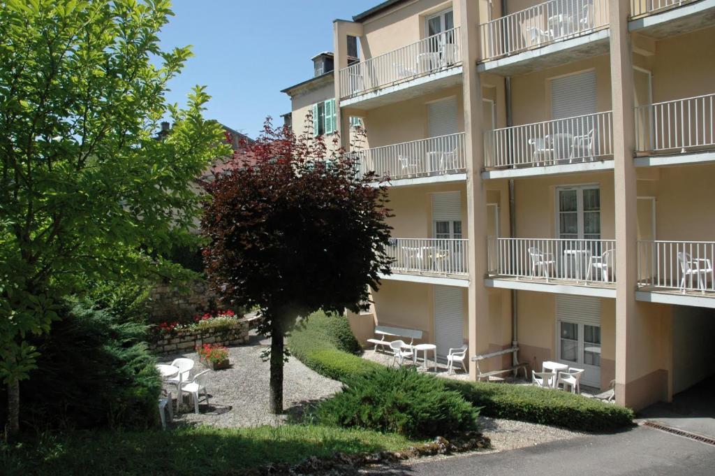 Hotel Et Studios D'Orfeuil Bourbonne les Bains Bagian luar foto