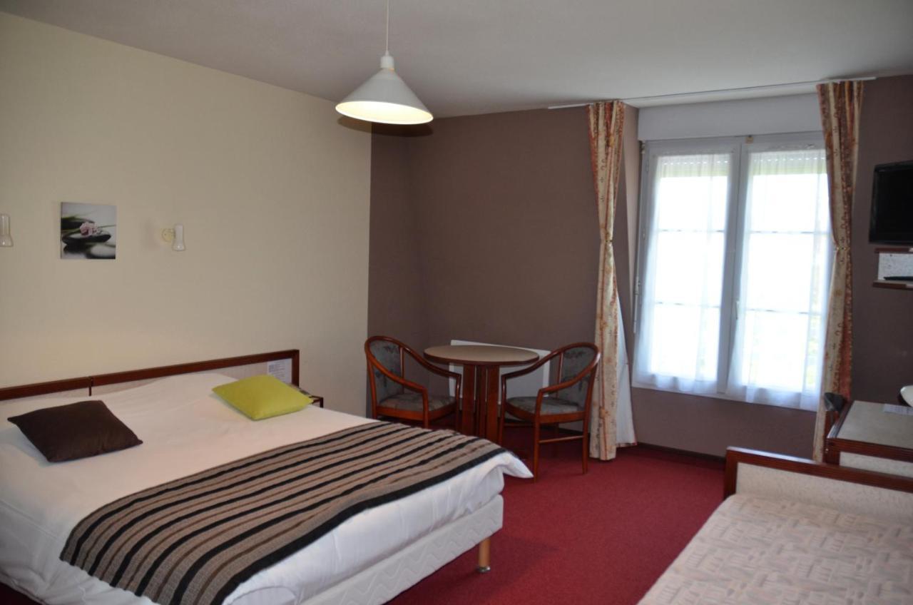 Hotel Et Studios D'Orfeuil Bourbonne les Bains Bagian luar foto