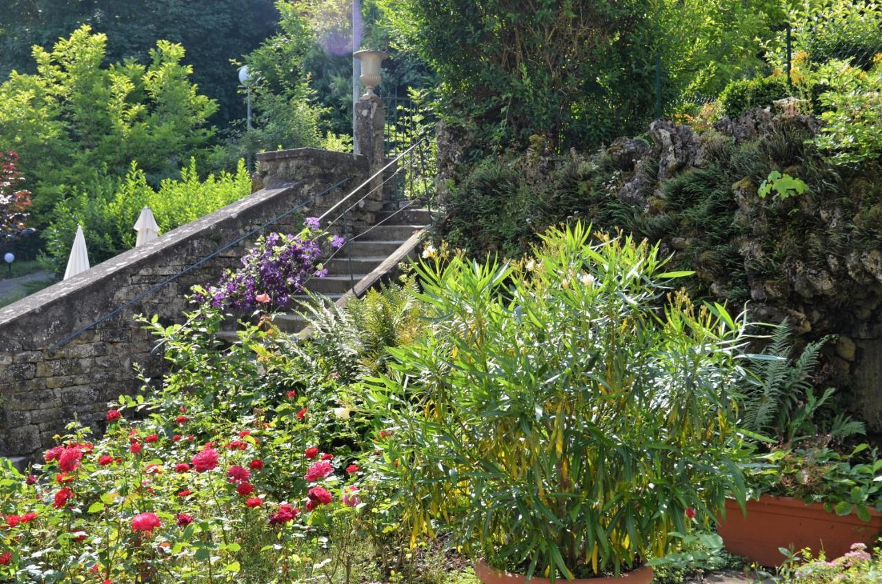 Hotel Et Studios D'Orfeuil Bourbonne les Bains Bagian luar foto