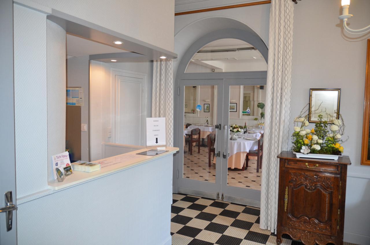 Hotel Et Studios D'Orfeuil Bourbonne les Bains Bagian luar foto