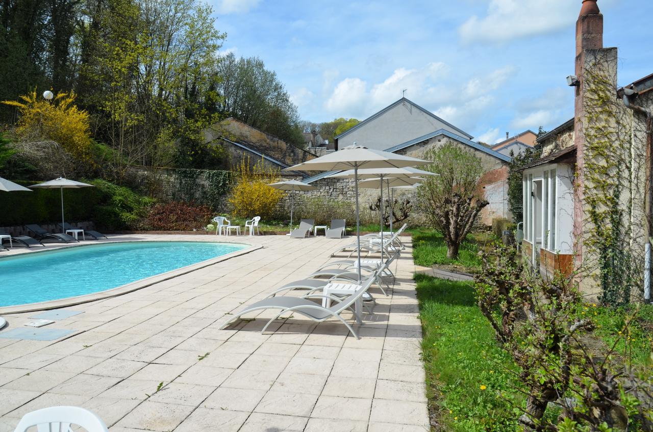Hotel Et Studios D'Orfeuil Bourbonne les Bains Bagian luar foto