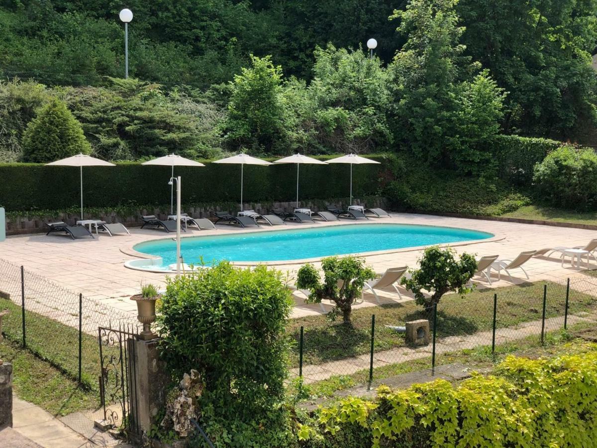 Hotel Et Studios D'Orfeuil Bourbonne les Bains Bagian luar foto
