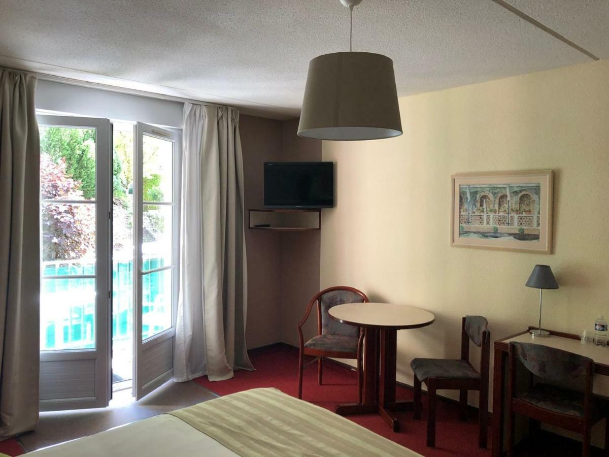 Hotel Et Studios D'Orfeuil Bourbonne les Bains Bagian luar foto