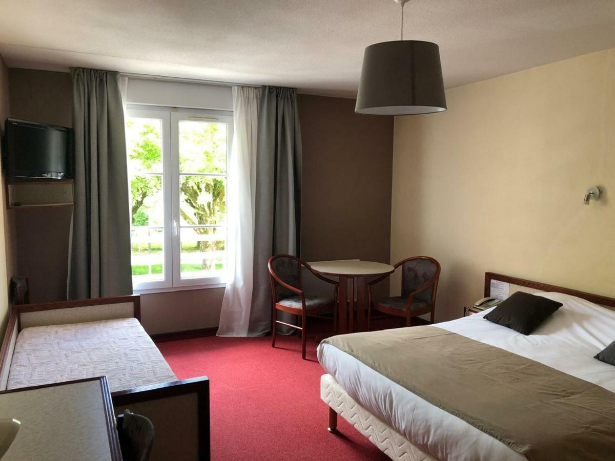 Hotel Et Studios D'Orfeuil Bourbonne les Bains Bagian luar foto